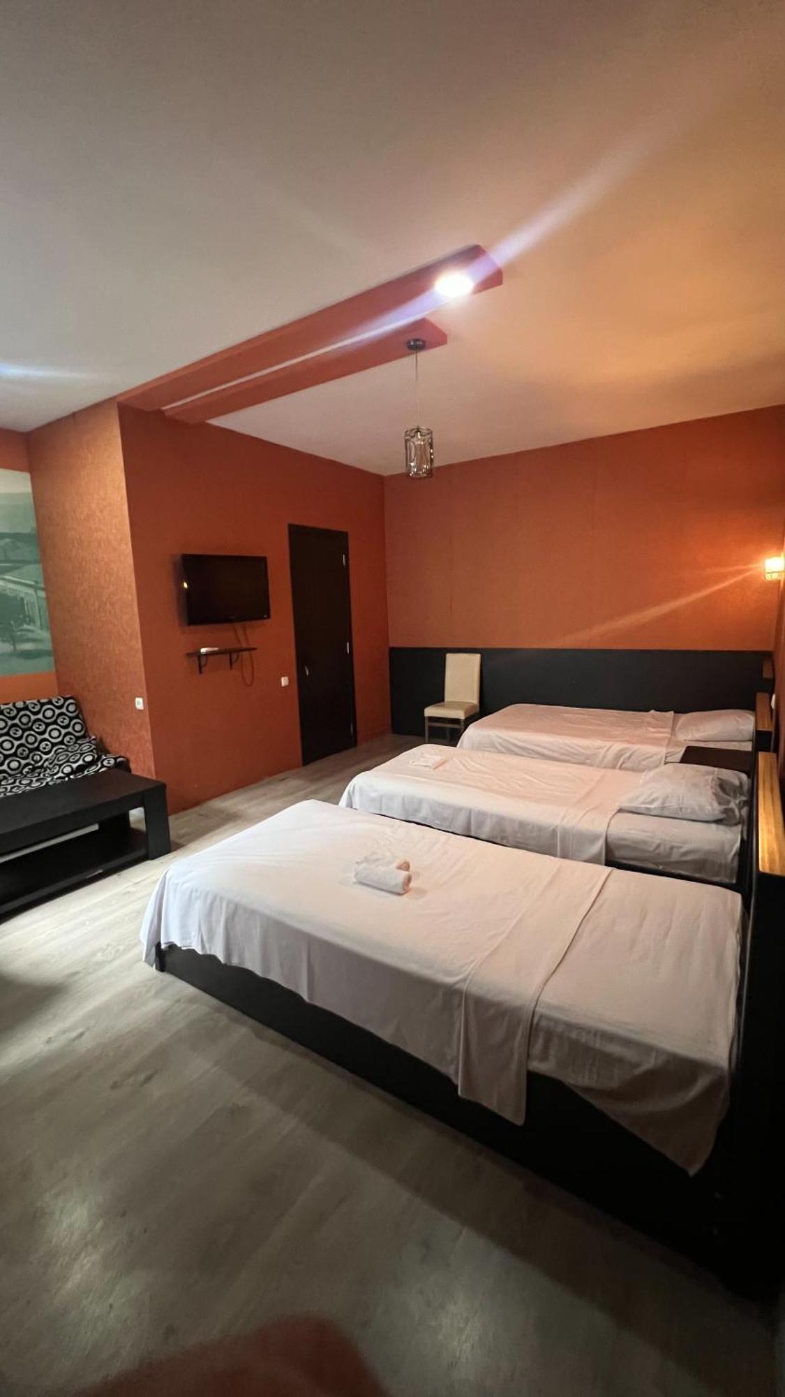 Duma Hotel Tbilisi Esterno foto
