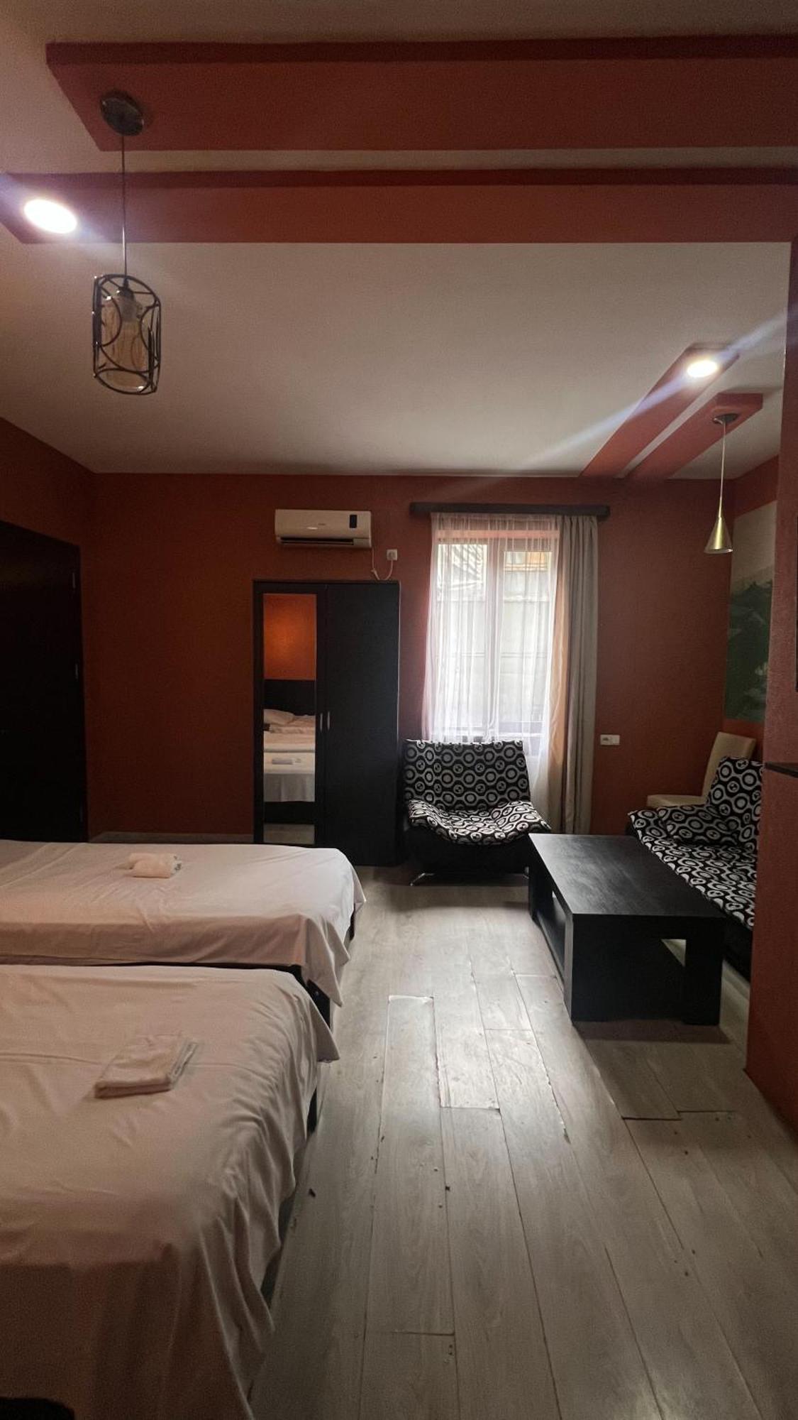 Duma Hotel Tbilisi Esterno foto
