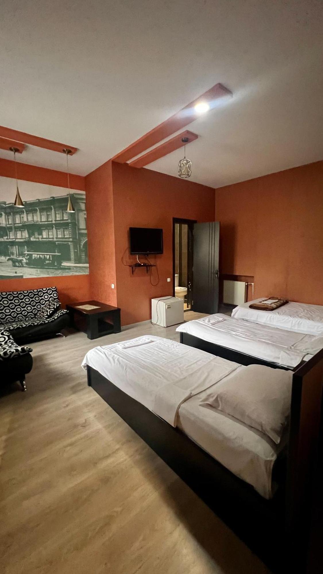 Duma Hotel Tbilisi Esterno foto